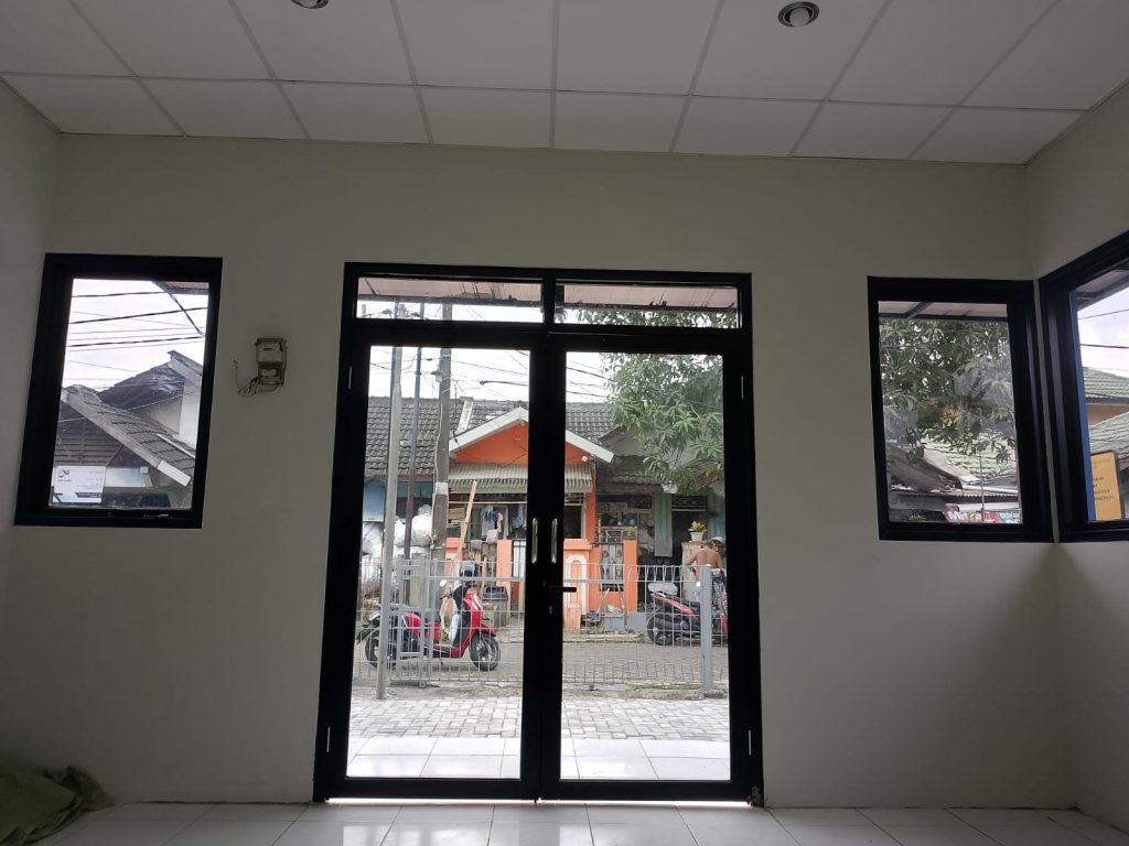 Arief Wibowo Respons Cepat Aspirasi Perbaikan Posyandu Mekar RW 2 Nambo Jaya