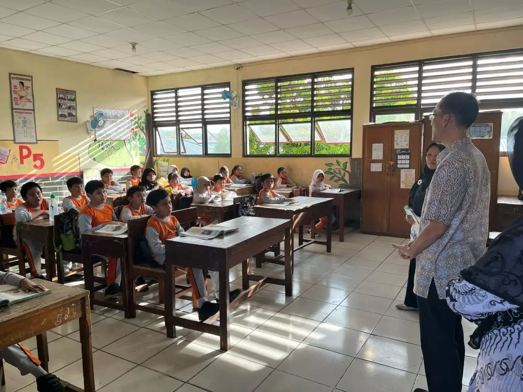 Arief Wibowo Tinjau SD Negeri di Bugel dan Karawaci Baru Dorong Perbaikan Infrastruktur dan Keselamatan Siswa (2)