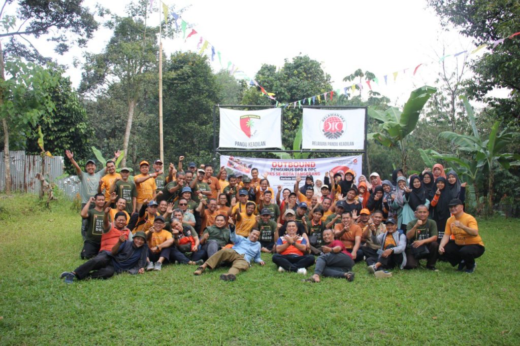 Akhiri Masa Kepengurusan, Arief Wibowo Kukuhkan Ukhuwah Lewat Outbound PKS Kota Tangerang