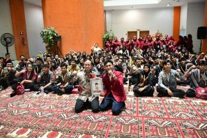 Arief Wibowo Ajak Mahasiswa ITB Ahmad Dahlan Jadi Pemuda Berkualitas: Asah Bakat, Bangun Karakter, Luaskan Wawasan - Arief Wibowo Dewan Tangerang