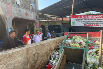 Arief Wibowo Dorong Pengelolaan Sampah Ramah Lingkungan, Tinjau Pusat Budidaya Maggot di Pasar Saraswati Ciledug - Arief Wibowo Dewan Pilihan Tangerang