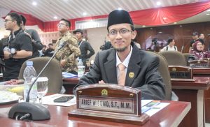 DPRD Kota Tangerang Arief Wibowo Dorong MMA Jadi Wadah Positif Pelajar - Arief Wibowo Dewan Karawaci Tangerang